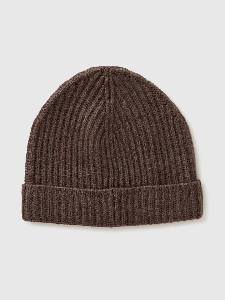 CAP Homme image number 2